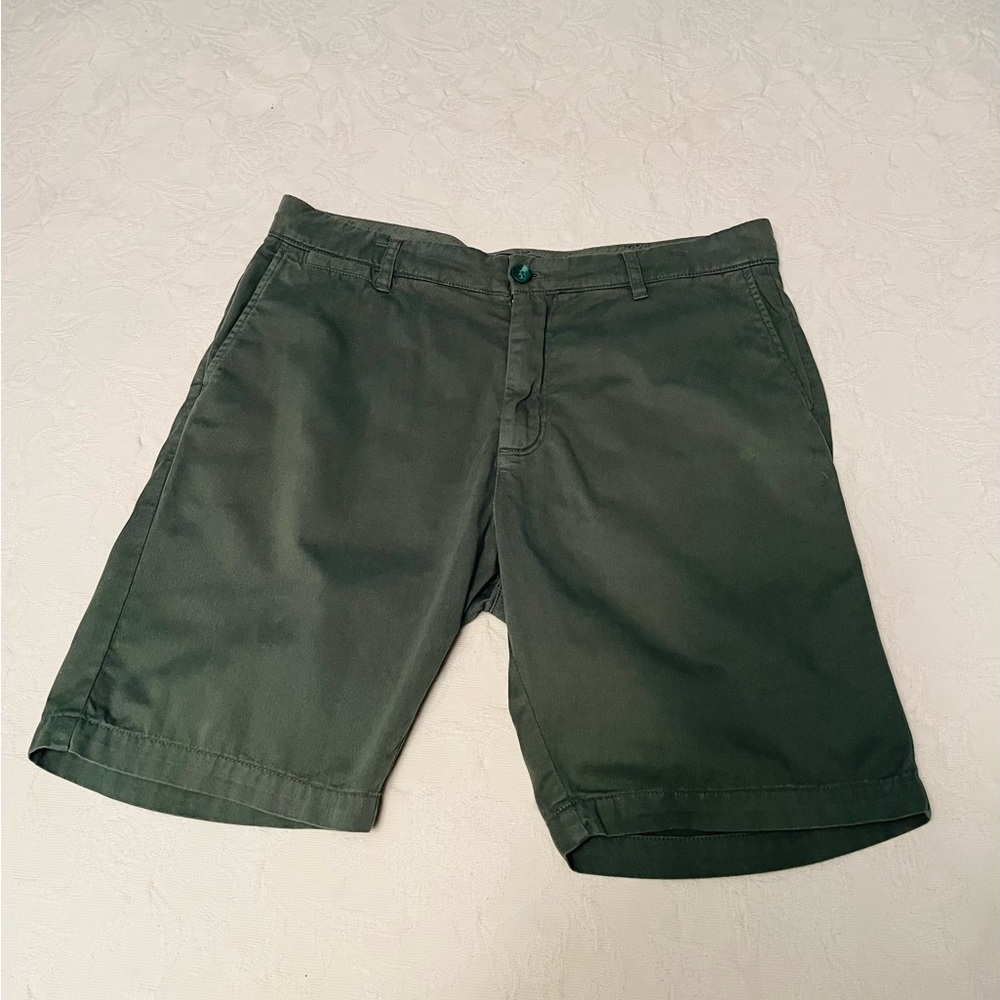 Men's Guess green cotton chino shorts